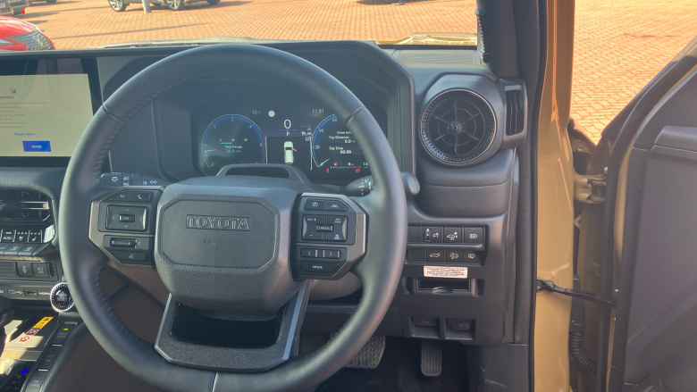 Toyota Land Cruiser 2.8 D-4D 48V 205 Invincible 5dr Auto [Pan Rf/5 St] Diesel Station Wagon